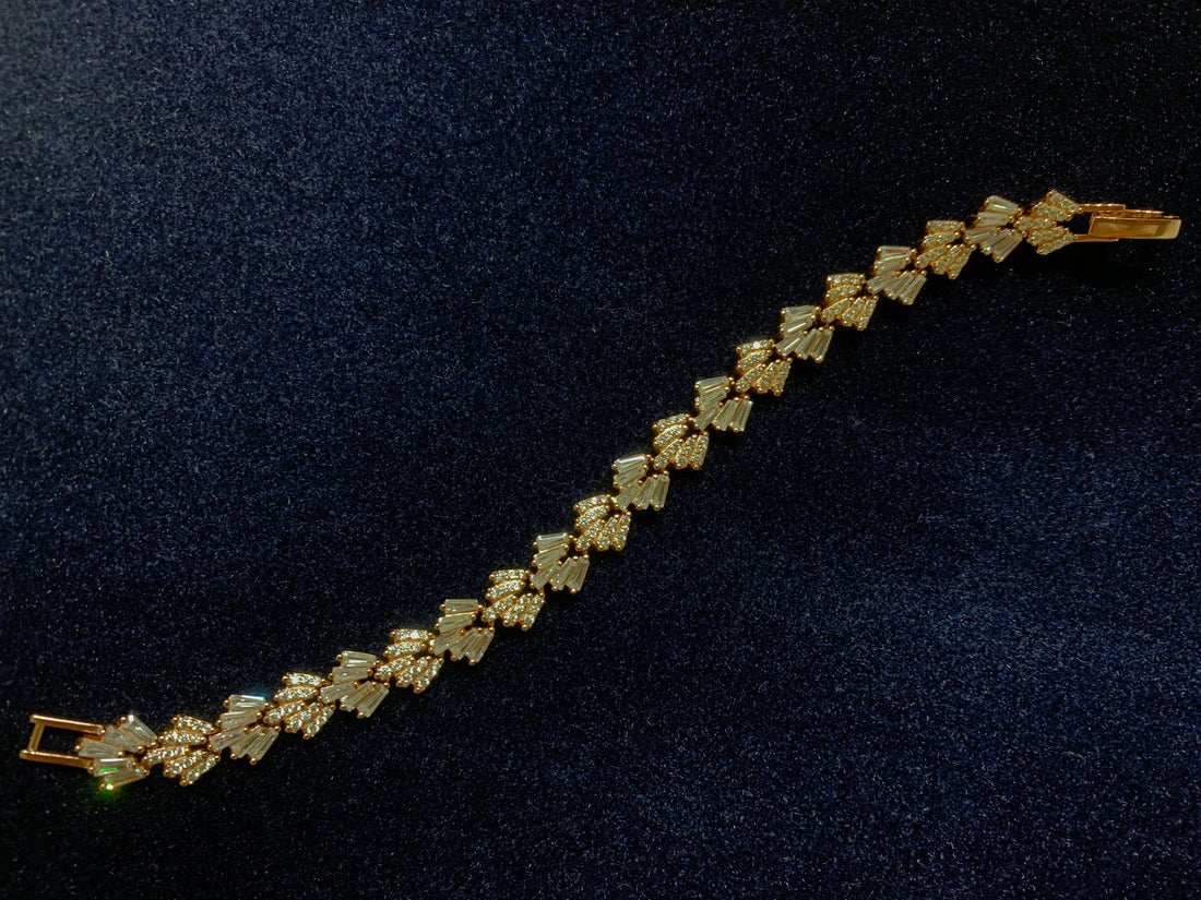 OPULEAF DIAMOND BRACELET